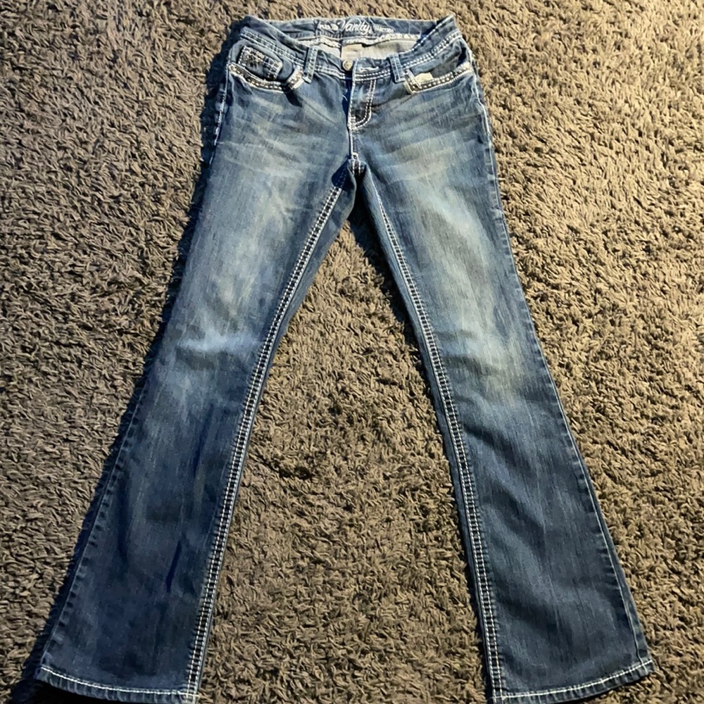 Vanity boot cut jeans 26w/33L. USED